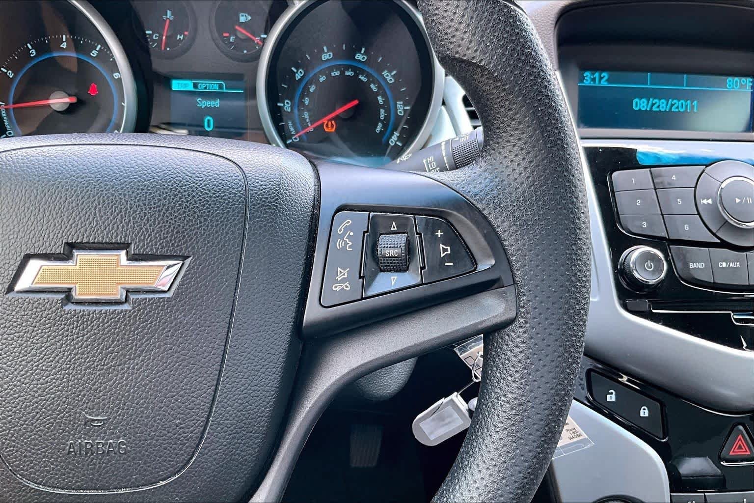 Used 2013 Summit White Chevrolet LS image 24