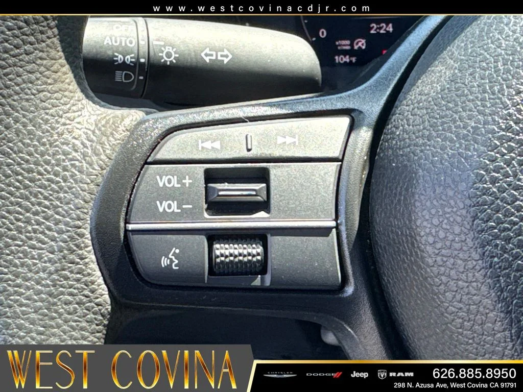 Used 2025 White Honda SE image 26