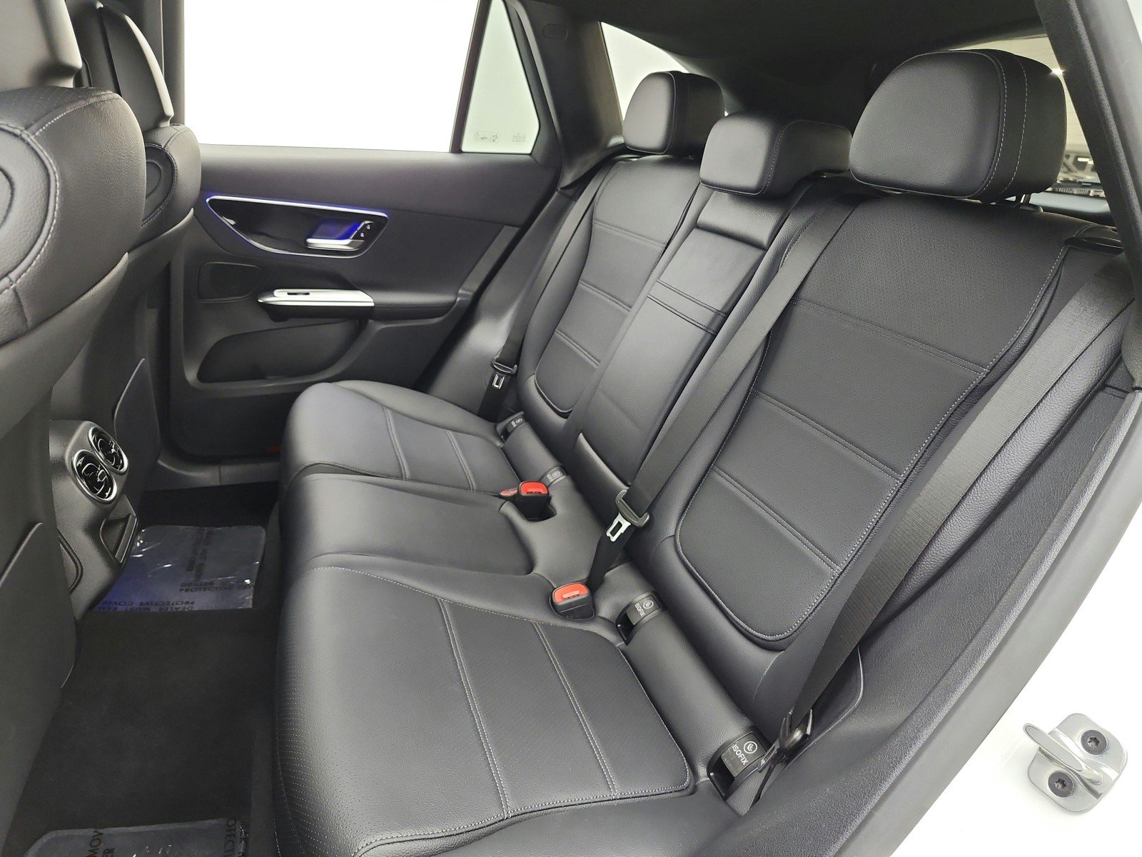 Used 2025 Polar White Mercedes-Benz GLC 350e 4MATIC® SUV image 13