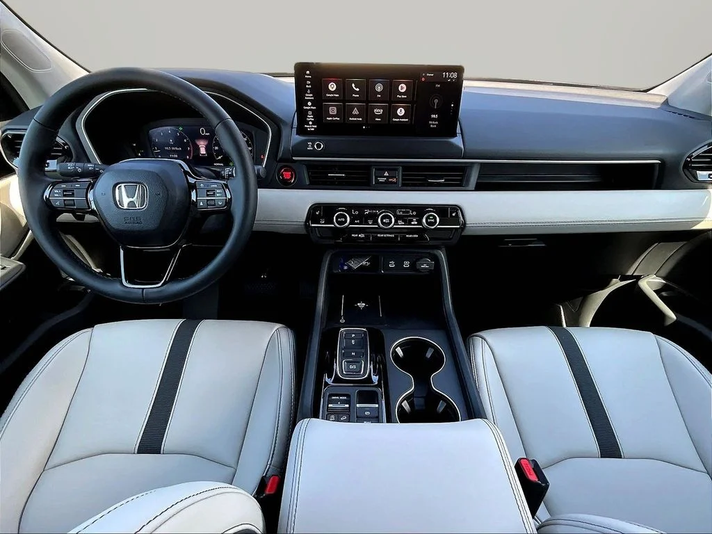 New 2026 Solar Silver Metallic Honda AWD EX-L image 9