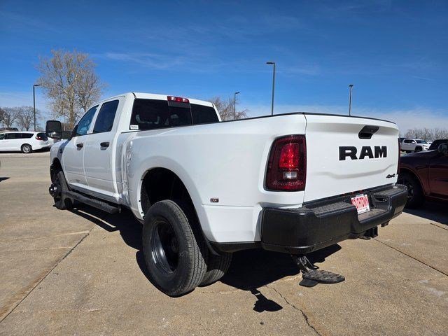 New 2026 Bright White Clear-Coat Exterior Paint RAM Tradesman image 5