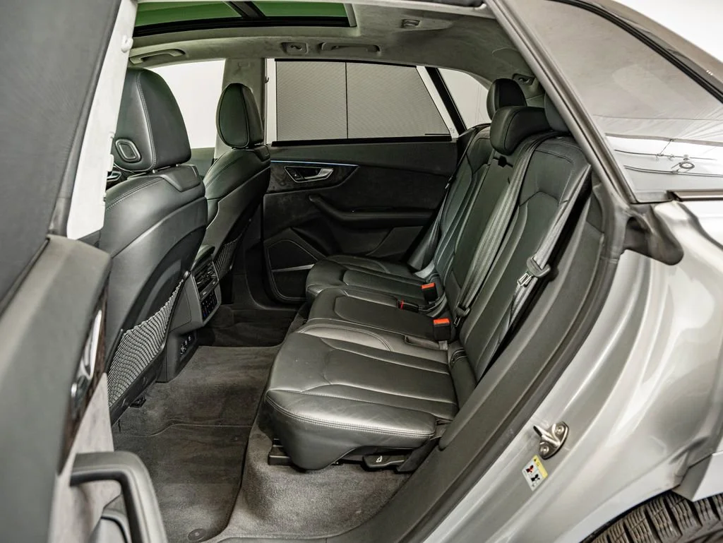 Used 2019 Florett Silver Metallic Audi 3.0T Prestige image 33