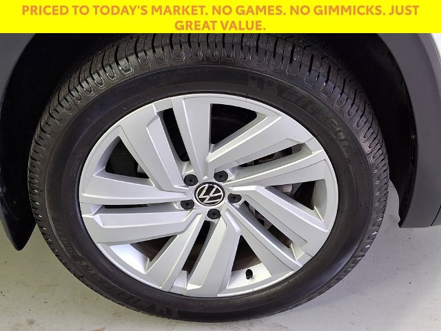 Used 2022 White Volkswagen 3.6L V6 SE w/Technology image 9