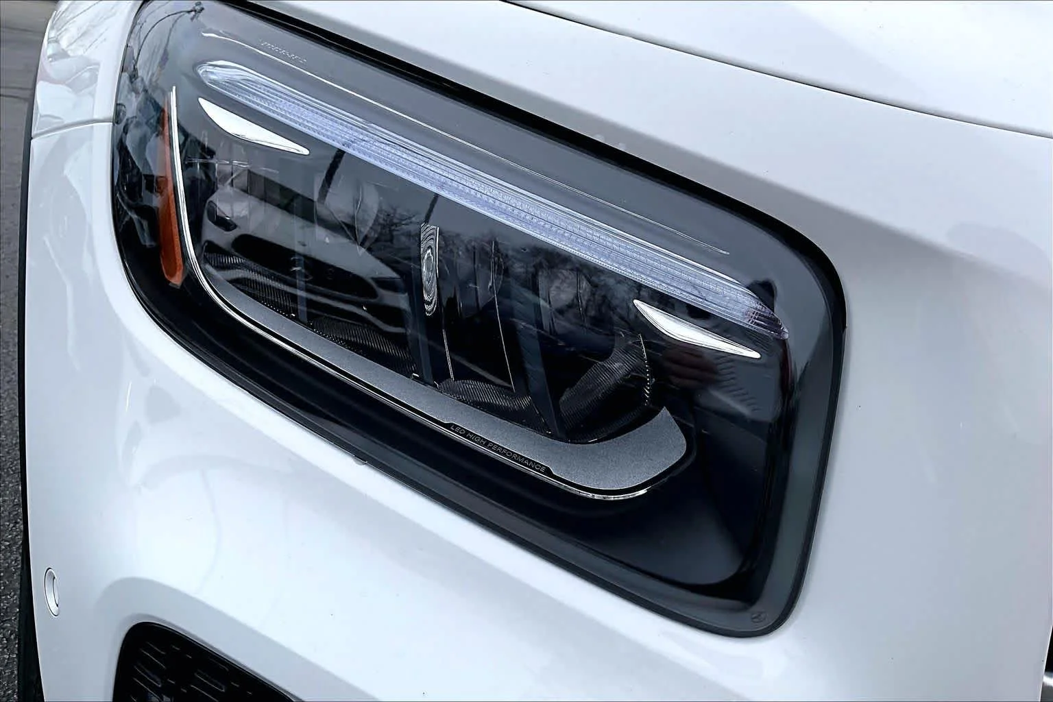 New 2026 Polar White Mercedes-Benz GLB 250 image 14