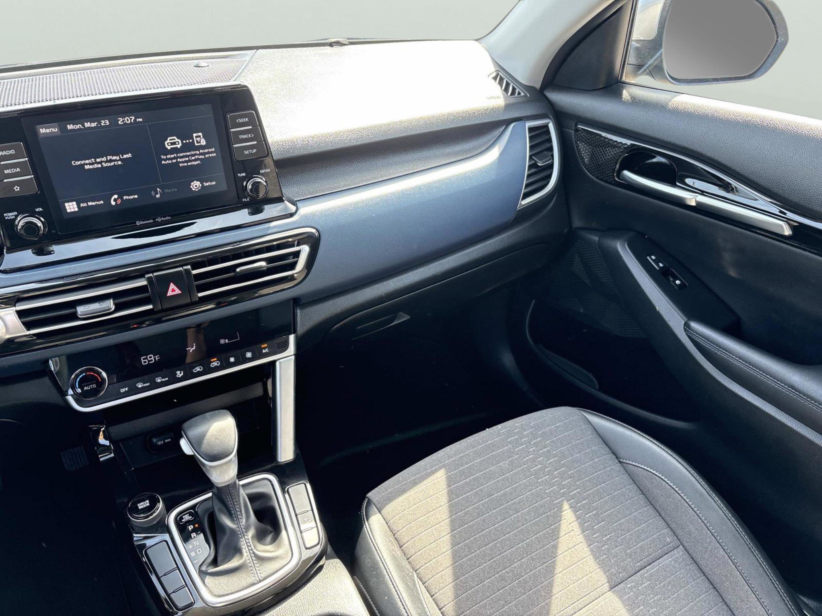 2023 Kia Seltos S - Photo 14
