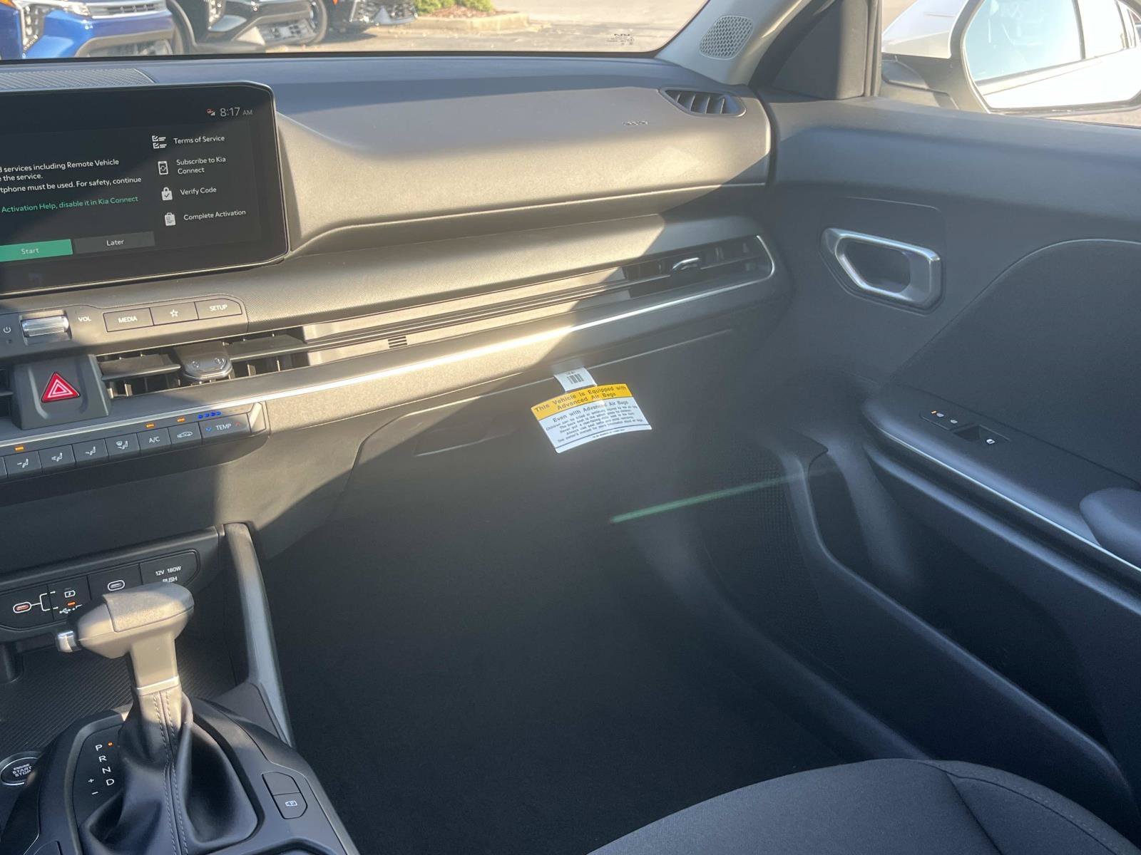 New 2026 Snow White Pearl Kia LXS image 13