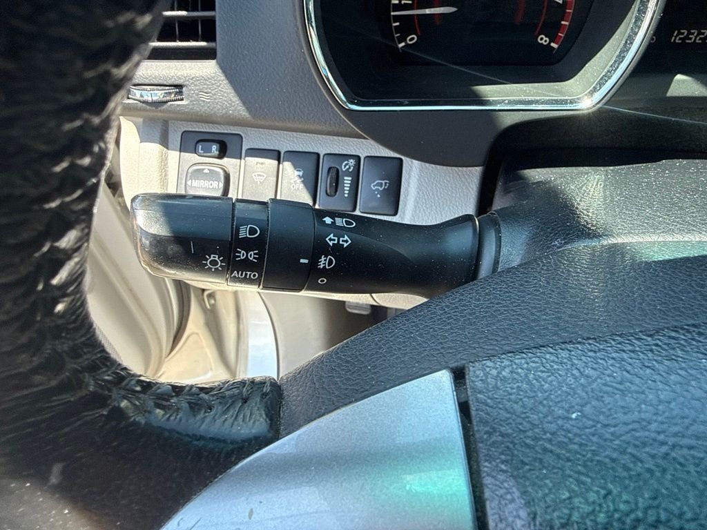 Used 2011 Silver Toyota Limited image 28