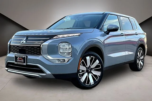 2026 Mitsubishi Outlander SE FWD's photo