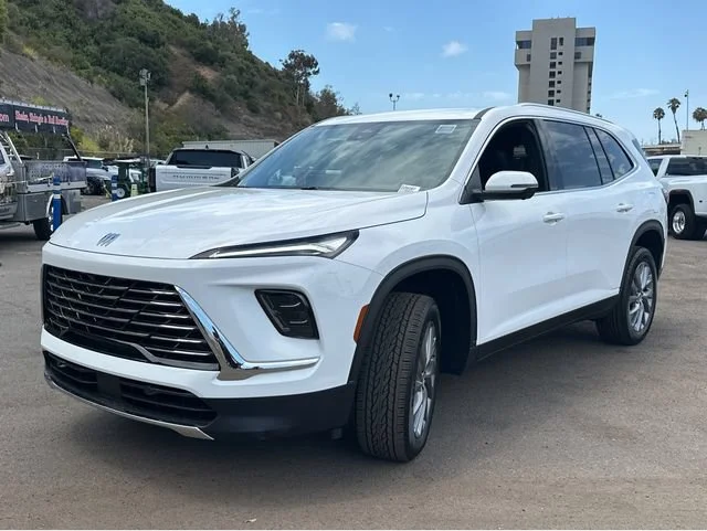 New 2026 Summit White Buick Preferred image 10