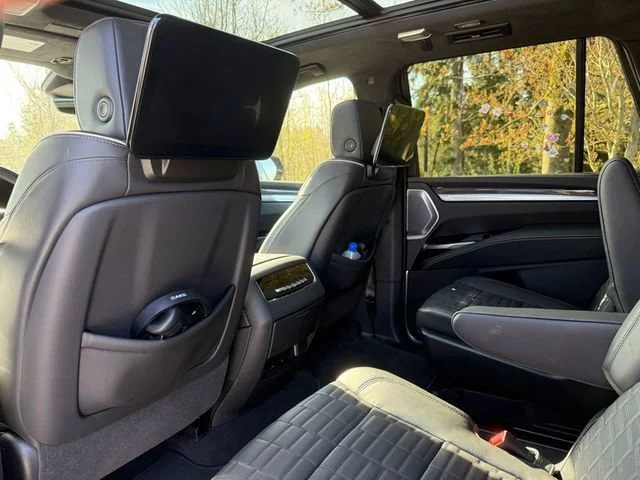 Used 2025 Black Raven Cadillac Escalade-V image 4