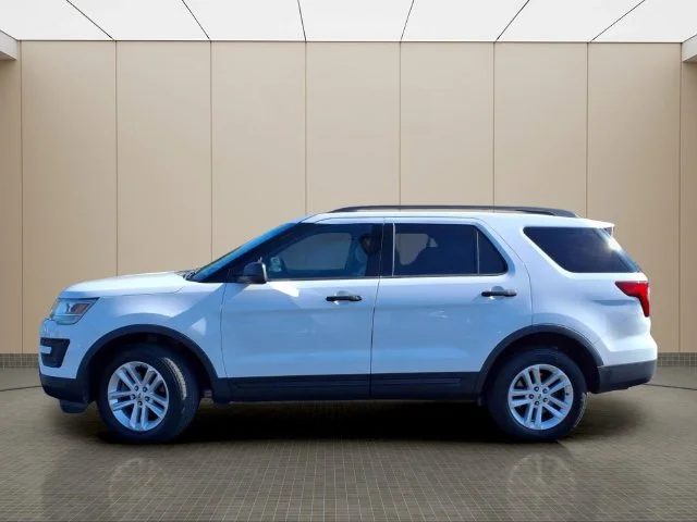 Used 2016 White Ford Base image 11