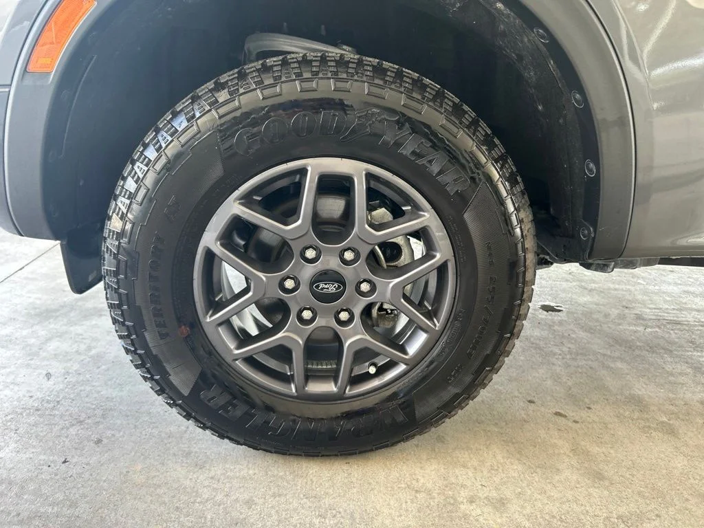 Used 2025 Gray Ford XLT image 13
