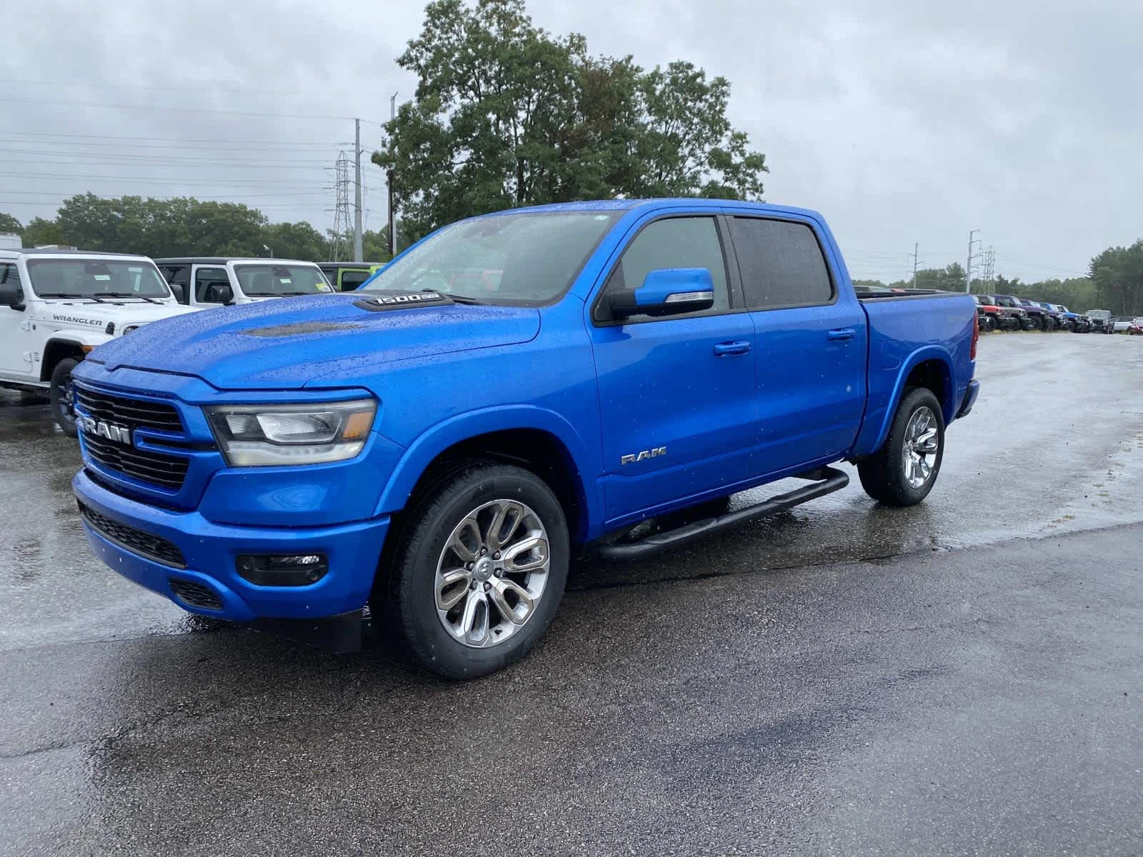 Used 2022 Hydro Blue Pearlcoat Ram Laramie image 9