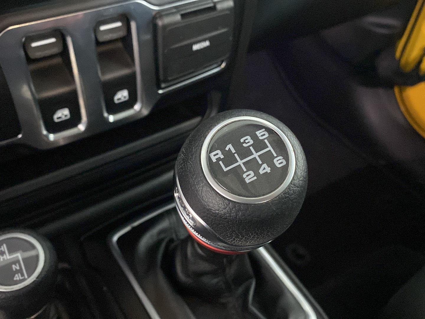 Used 2019 Hellayella Clearcoat Jeep Sport S image 7