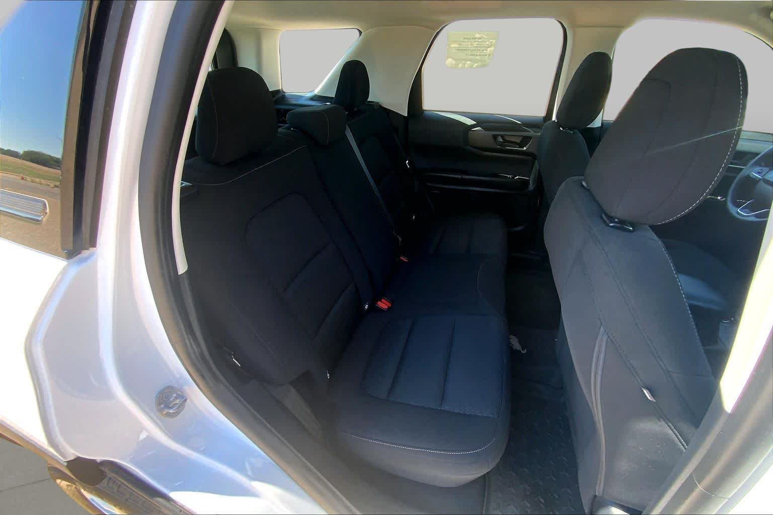 Used 2022 Oxford White Ford Base image 20