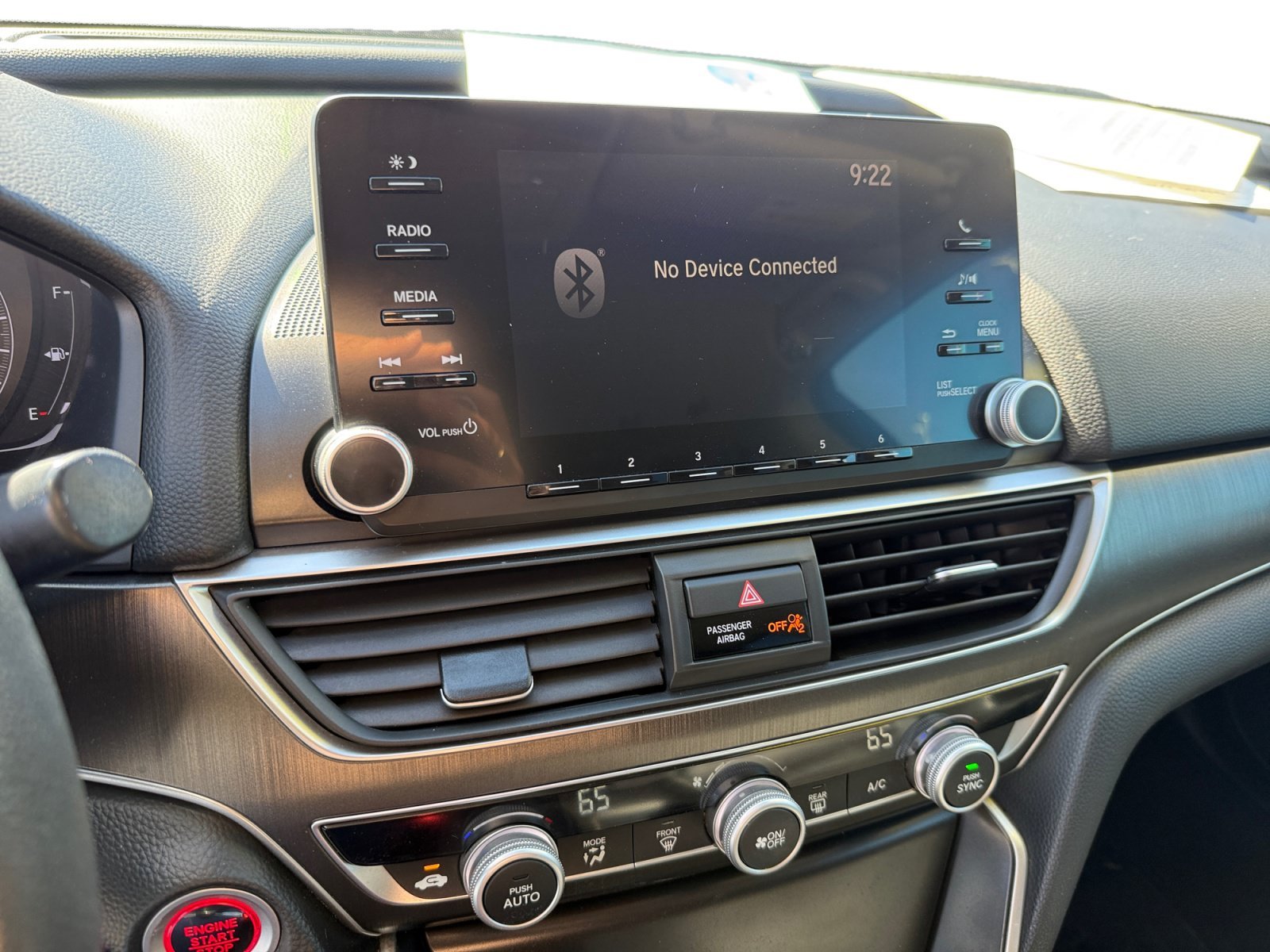 Used 2018 Black Honda LX 1.5T image 12