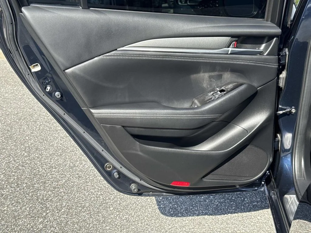 Used 2021 Blue Mazda Touring image 12