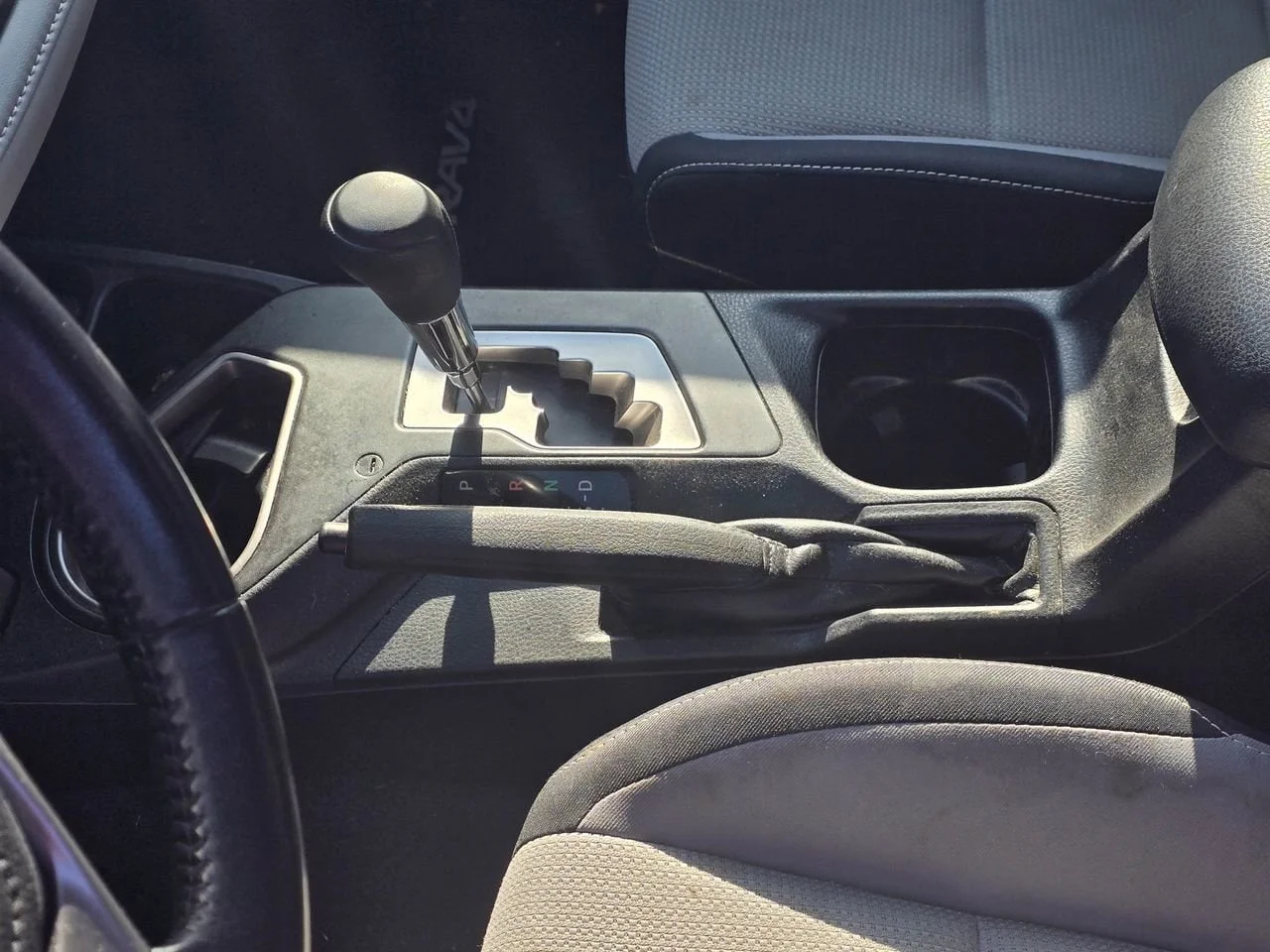 Used 2016 Gray Toyota XLE image 13