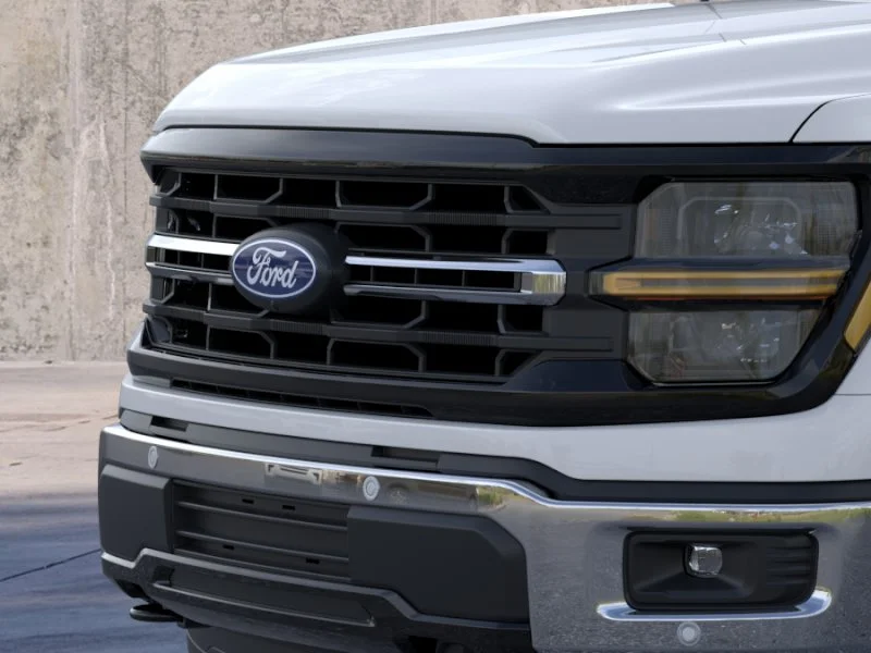 New 2026 Oxford White Ford XLT image 17