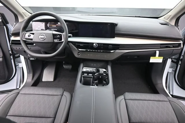 New 2026 White Nissan Platinum image 28