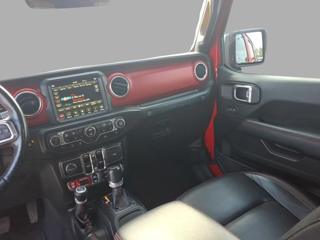 Used 2021 Red Jeep Unlimited Rubicon image 13