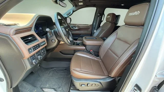 Used 2024 Iridescent Pearl Tricoat Chevrolet High Country image 18