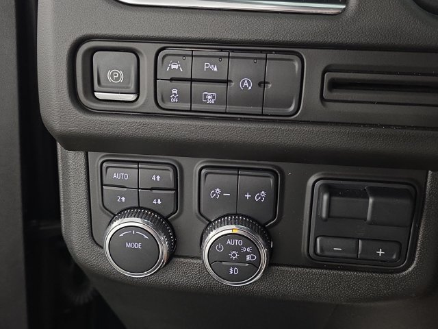Used 2024 Onyx Black GMC SLT image 23