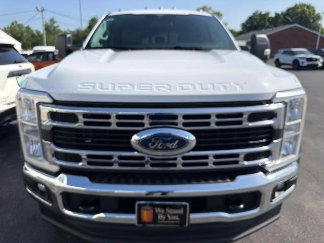New 2026 Oxford White Ford F-450® XL image 34