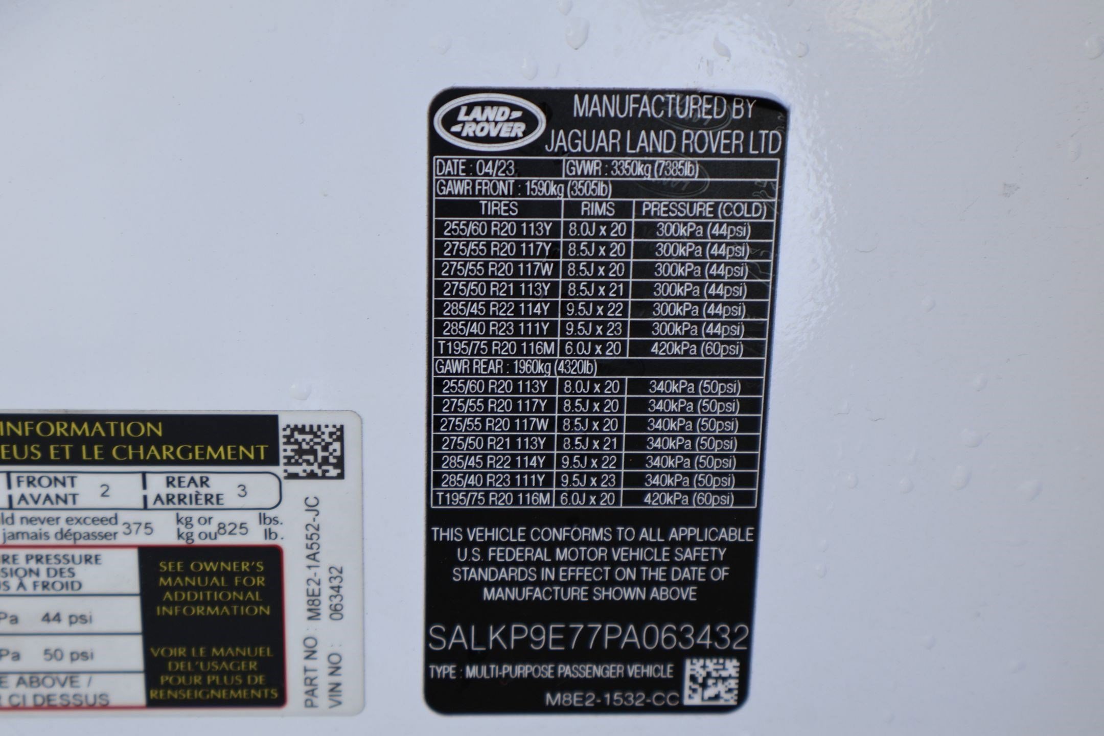 Used 2023 Ostuni Pearl White Land Rover SE image 30