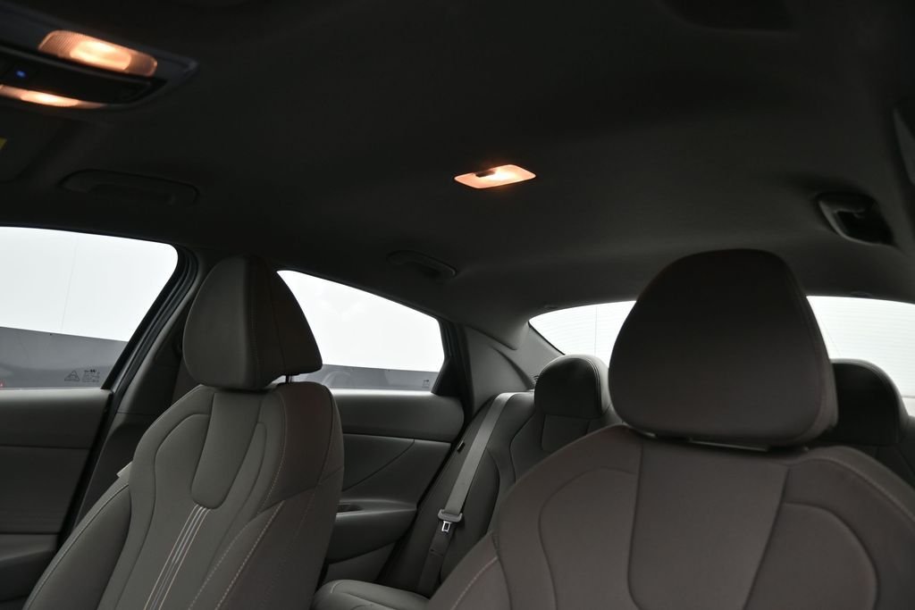 Used 2024 Silver Hyundai SEL image 2