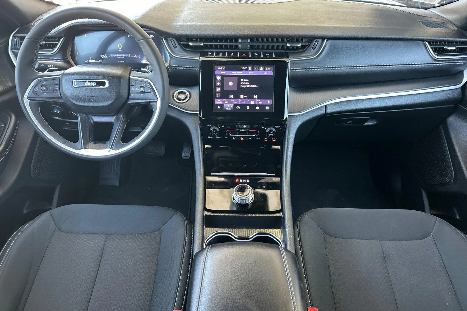 2025 Jeep Grand Cherokee Laredo - Photo 12
