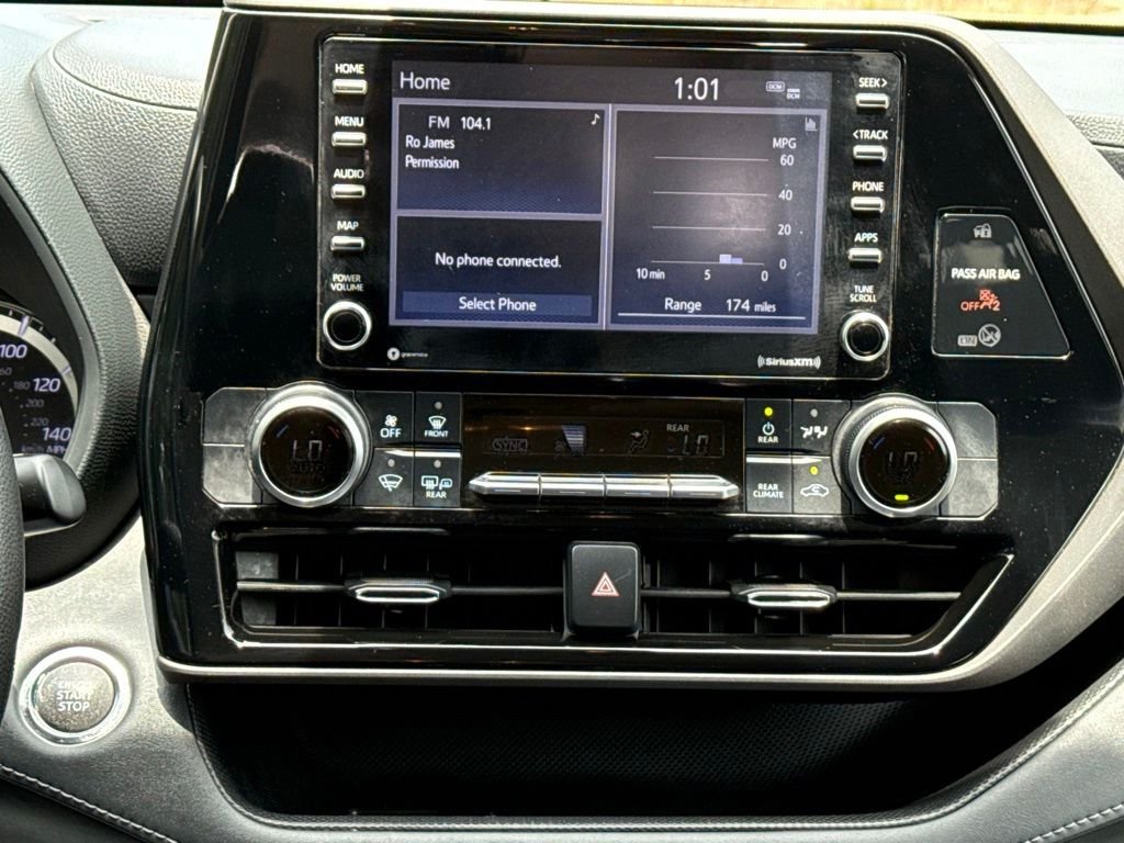 Used 2022 Gray Toyota L image 18