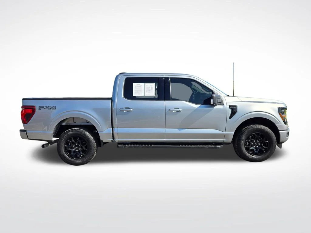 Used 2024 Silver Ford XLT image 2