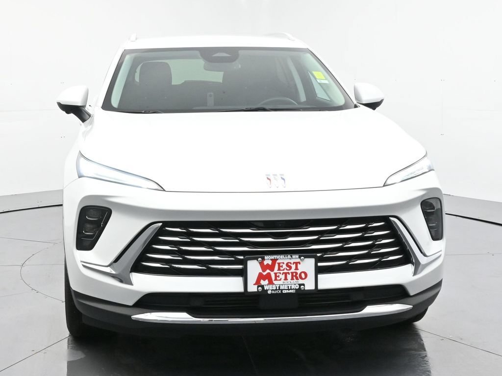 Used 2025 Summit White Buick Preferred image 27