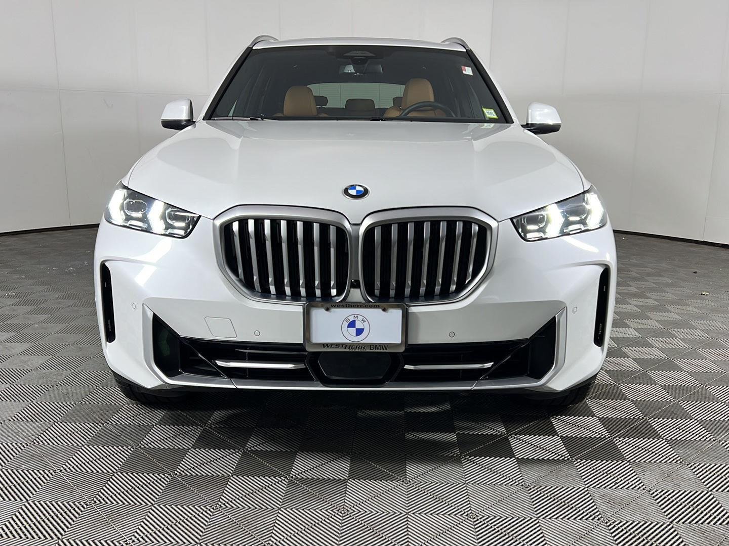 Certified Used 2024 Mineral White Metallic BMW xDrive40i image 13