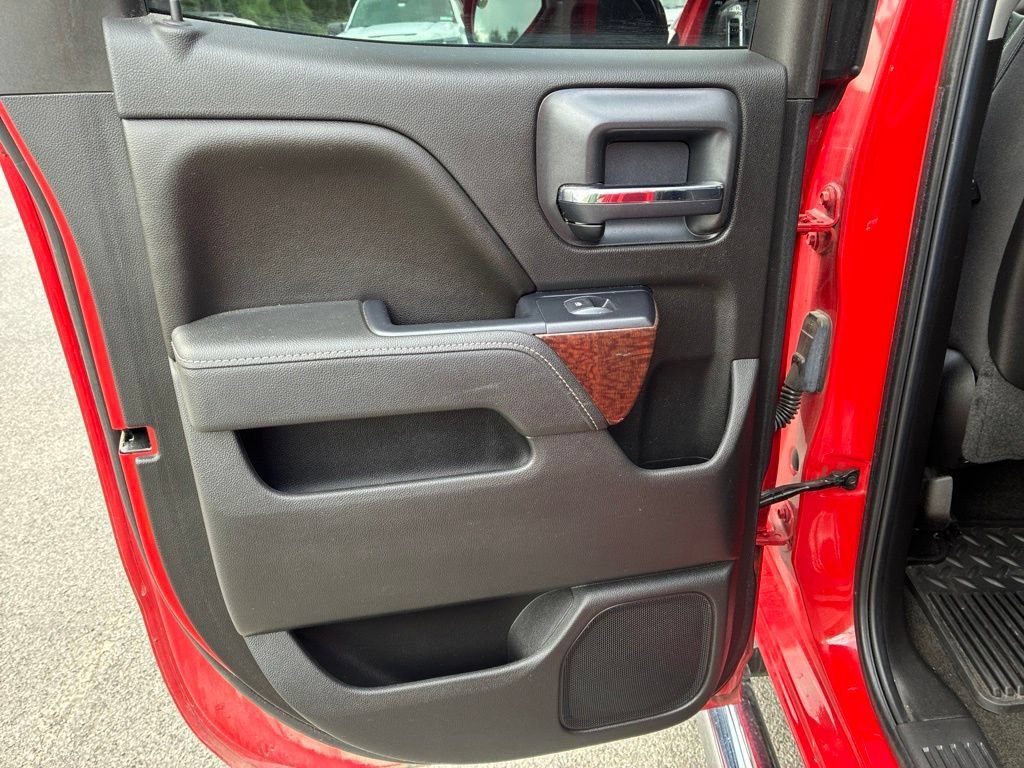 Used 2015 FIRE RED GMC SLE image 17