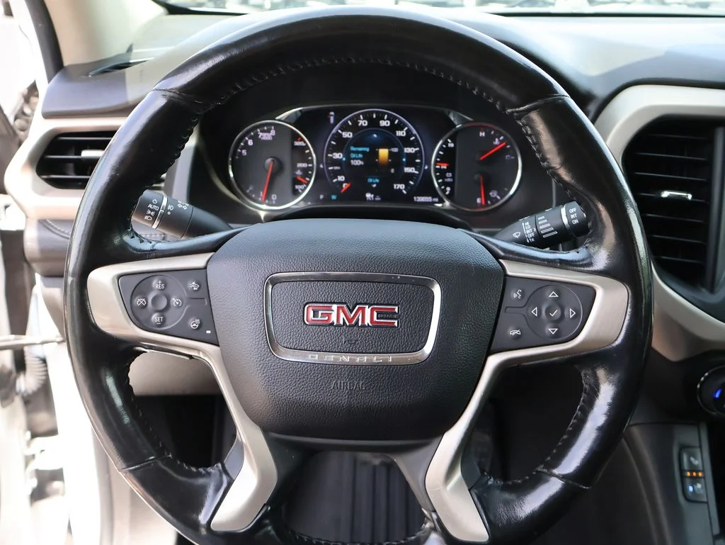 Used 2017 White GMC Denali image 38