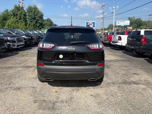 Used 2021 Black Jeep Latitude Lux image 4