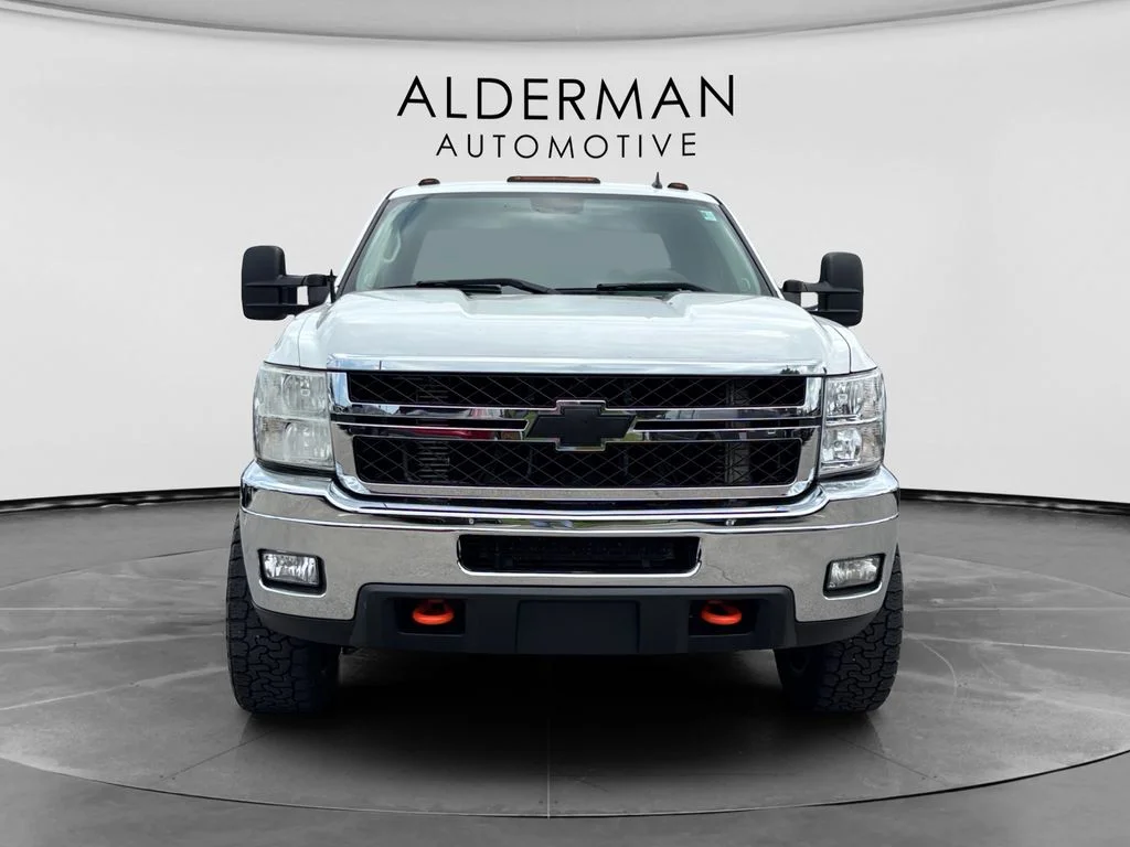 Used 2011 White Chevrolet LTZ image 8