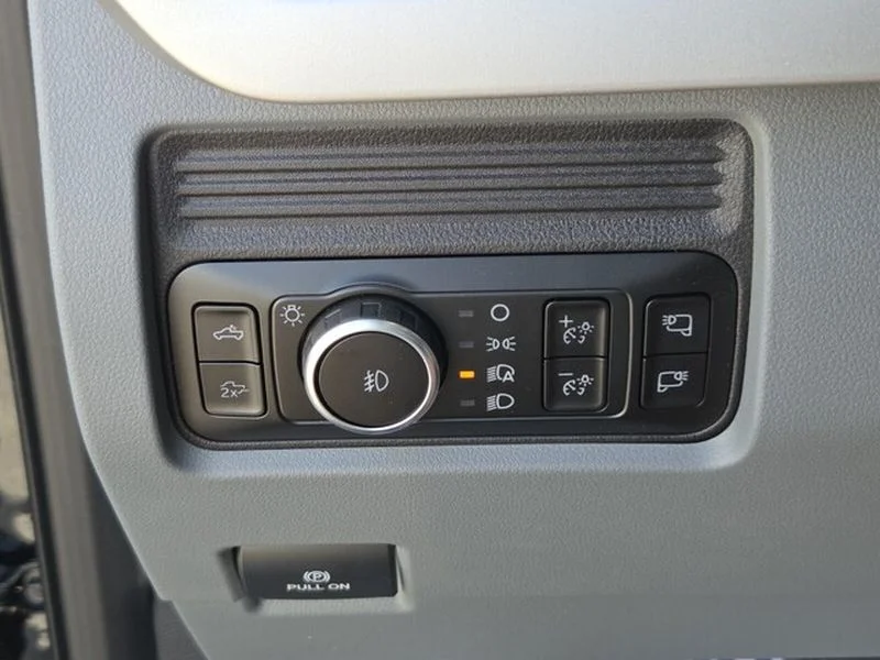 New 2026 Agate Black Metallic Ford F-250® XLT image 27