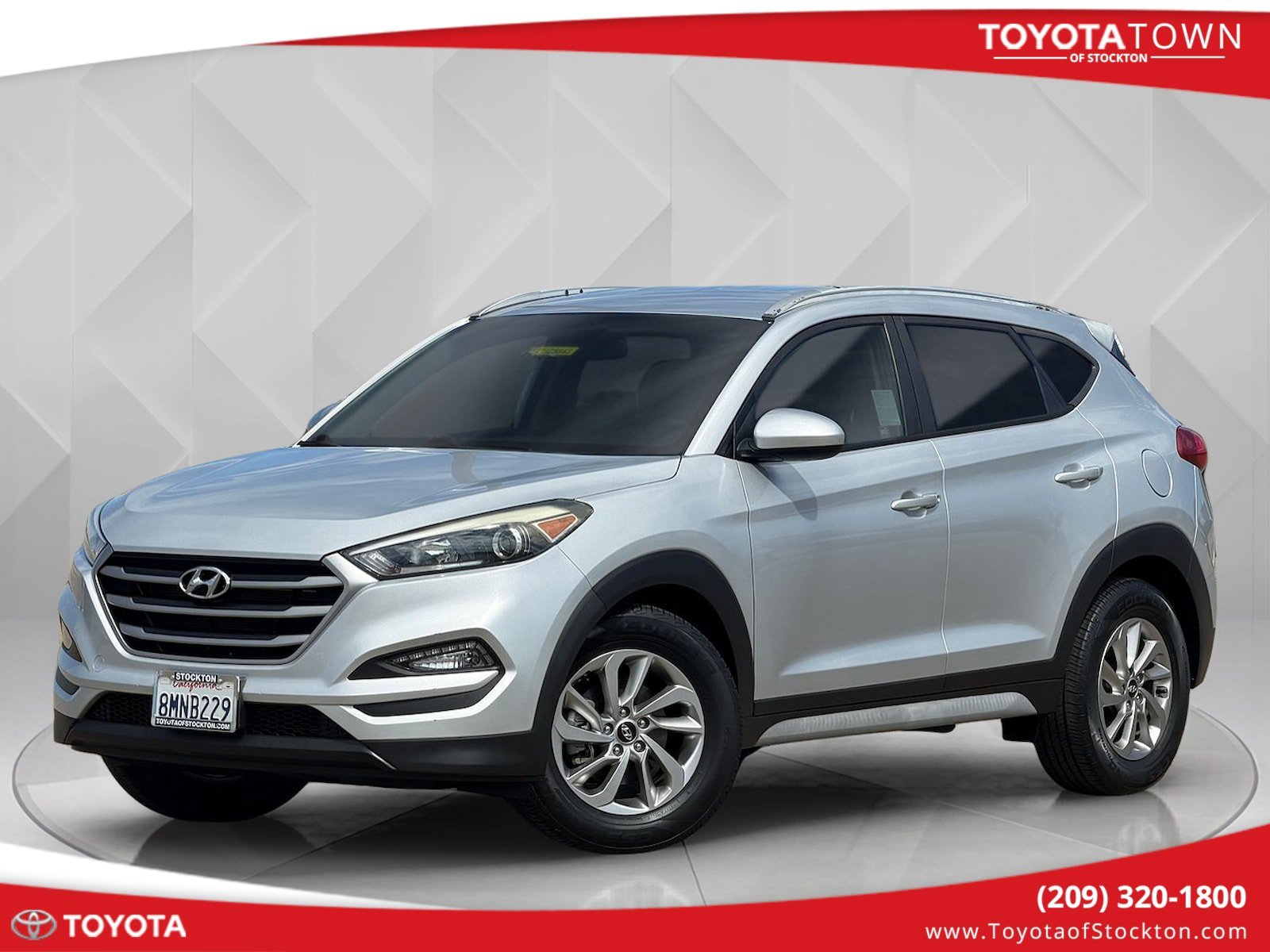 Used 2018 Molten Silver Hyundai SEL image 1