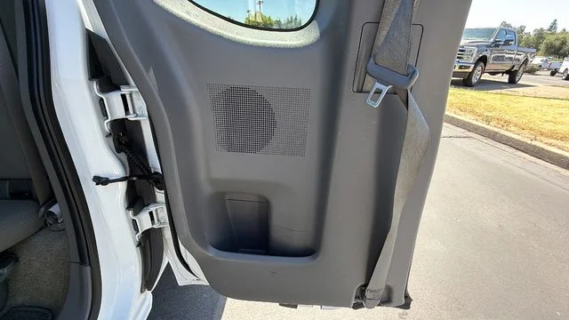 Used 2015 White Nissan S image 13