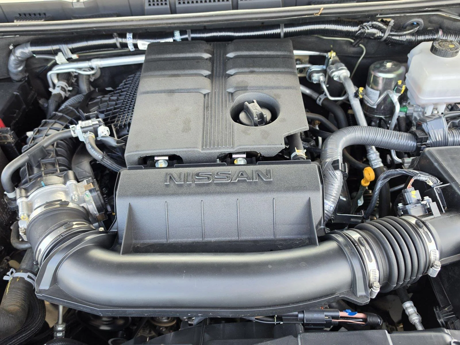 Used 2025 Boulder Gray Pearl Nissan PRO-4X image 38