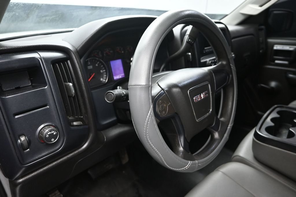 Used 2016 White GMC Base image 12