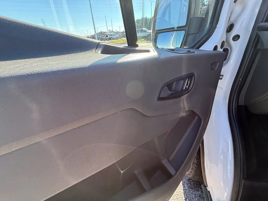 Used 2023 White Ford XLT image 5