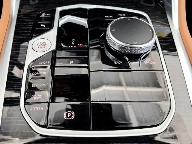 Used 2024 Gray BMW xDrive28i image 24