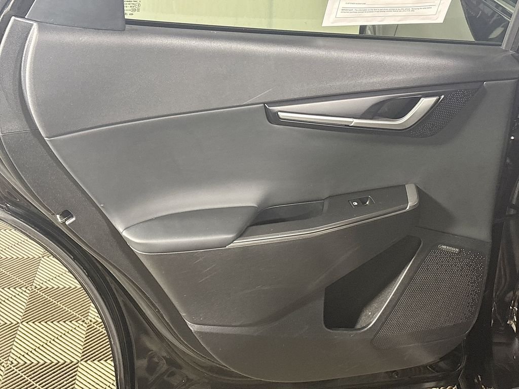 Used 2024 Aurora Black Kia Wind image 19