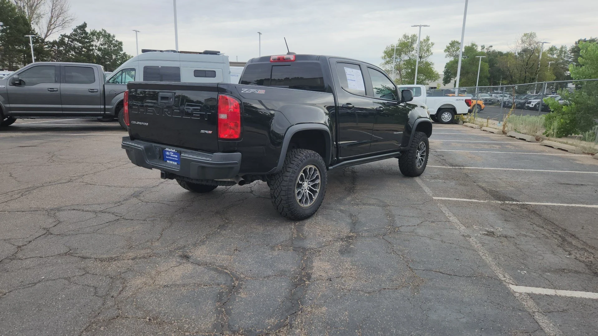 2022 Chevrolet Colorado ZR2 - Photo 9