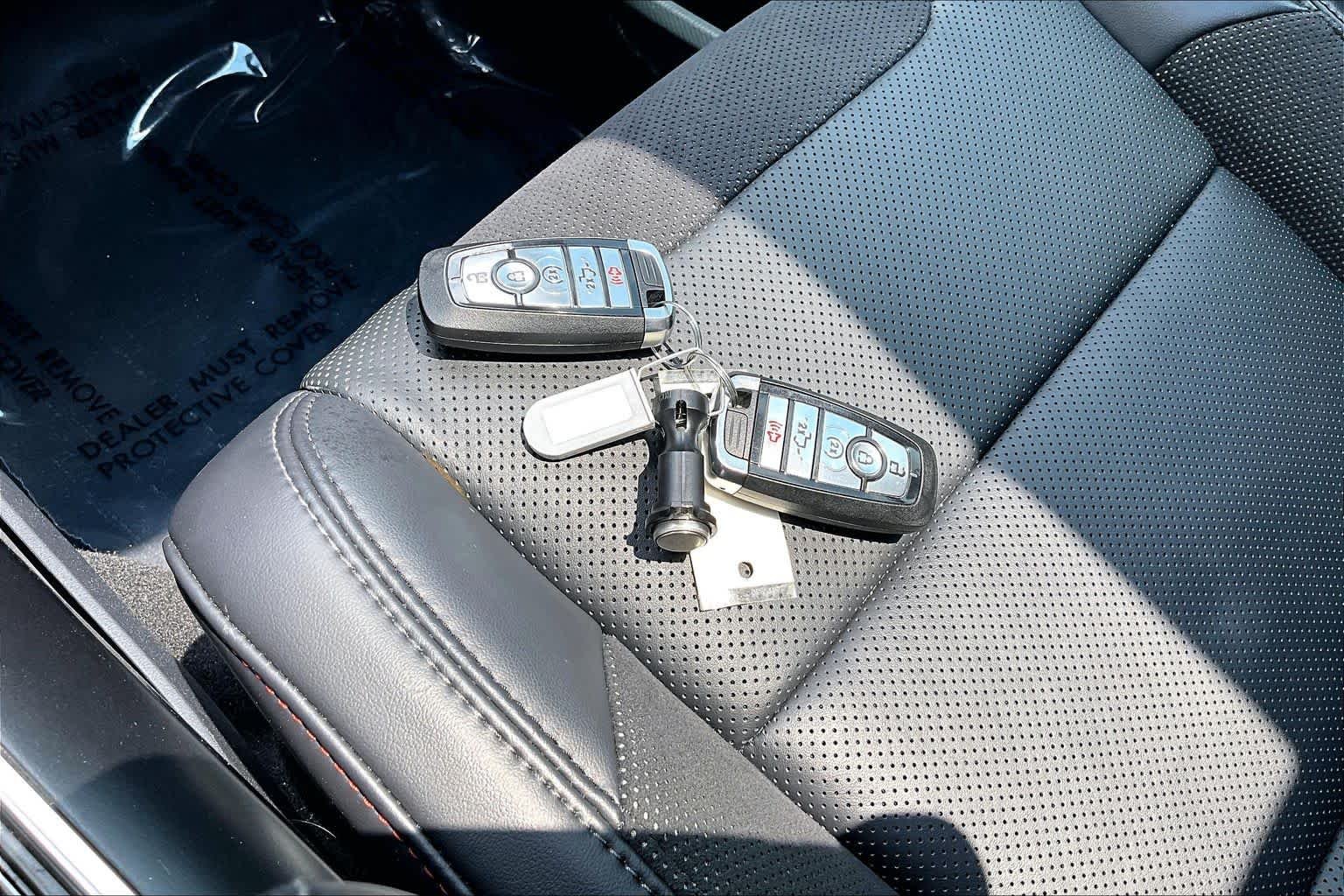Used 2025 Oxford White Ford Raptor image 12
