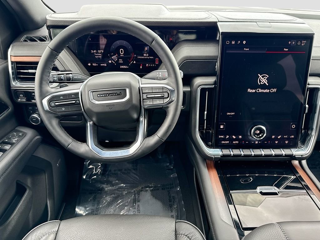 2025 GMC Yukon XL Denali - Photo 23
